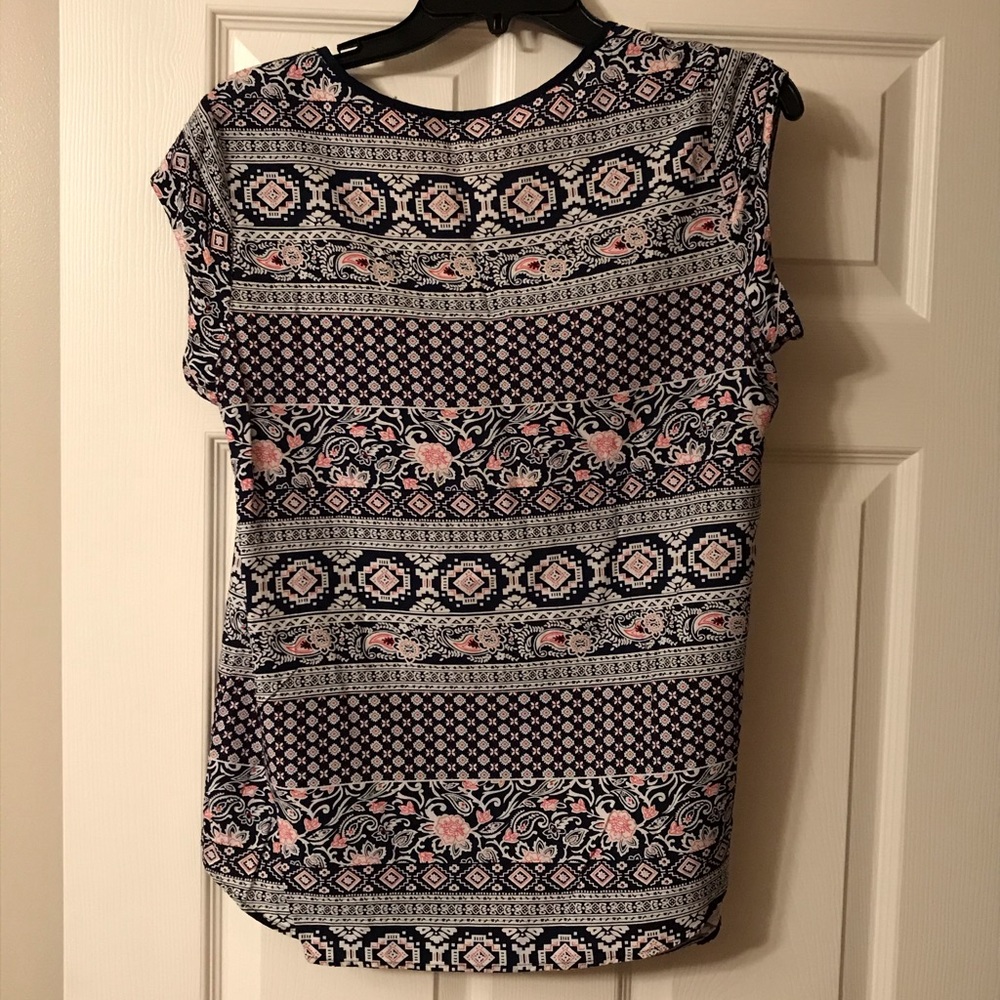 Sleeveless rayon top - Picture 2 of 4
